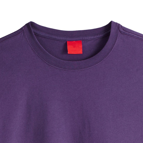 紫色纯棉文化衫领口